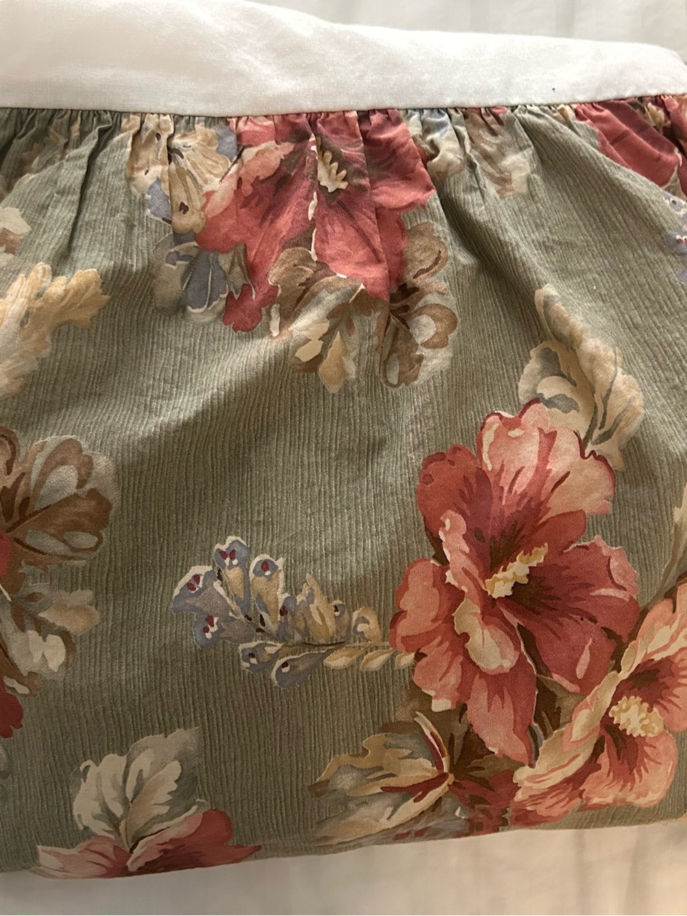 Ralph Lauren Vintage Shetland Manor QUEEN Bedskirt  Floral Split 18” Drop